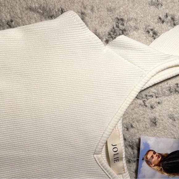 JOLIE boutique 🤍🤍White Ruffle Sleeve Crop Top NWT - Picture 5 of 11